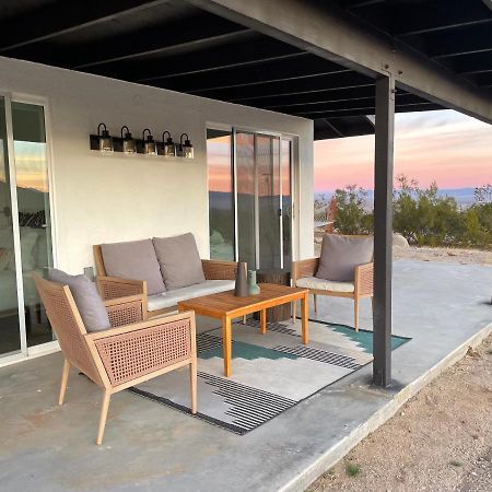 1 Minute To Joshua Tree National Park, Hot Tub, Stars, Private - The Wkndr Villa Twentynine Palms Bagian luar foto