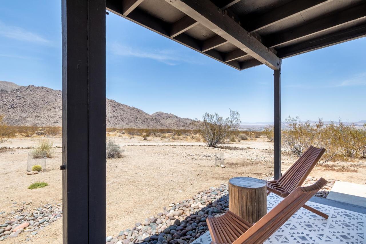 1 Minute To Joshua Tree National Park, Hot Tub, Stars, Private - The Wkndr Villa Twentynine Palms Bagian luar foto