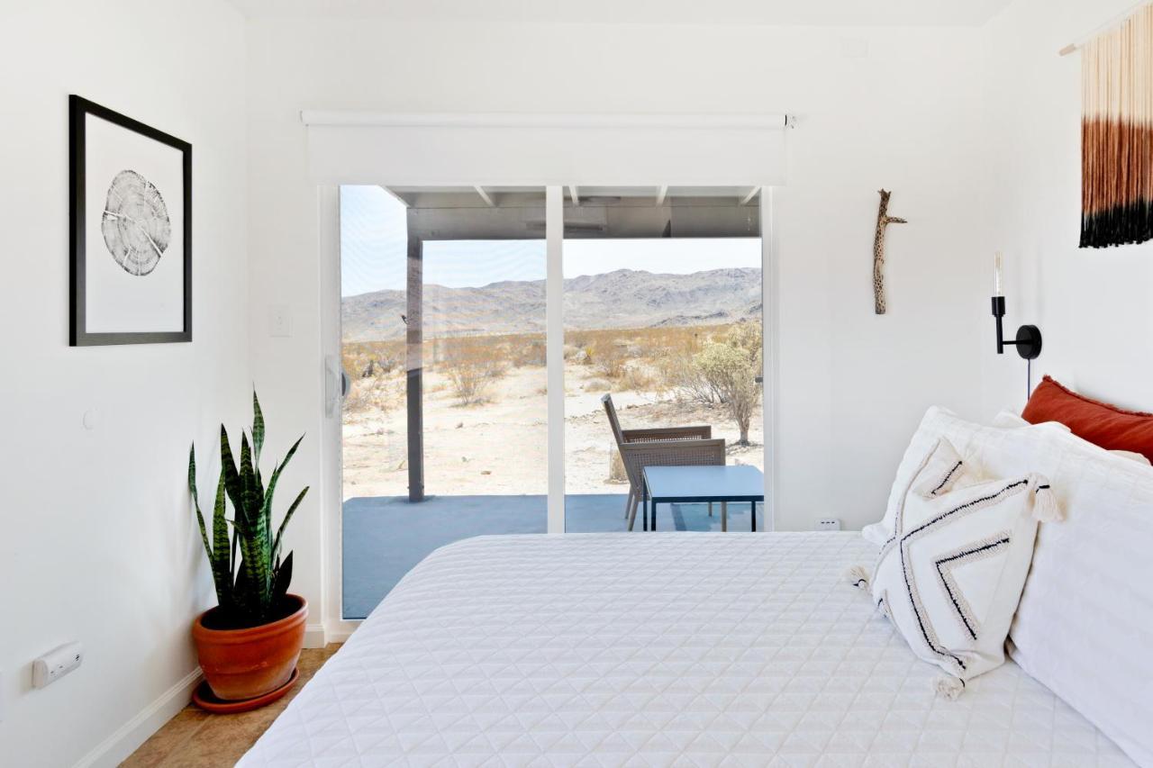 1 Minute To Joshua Tree National Park, Hot Tub, Stars, Private - The Wkndr Villa Twentynine Palms Bagian luar foto