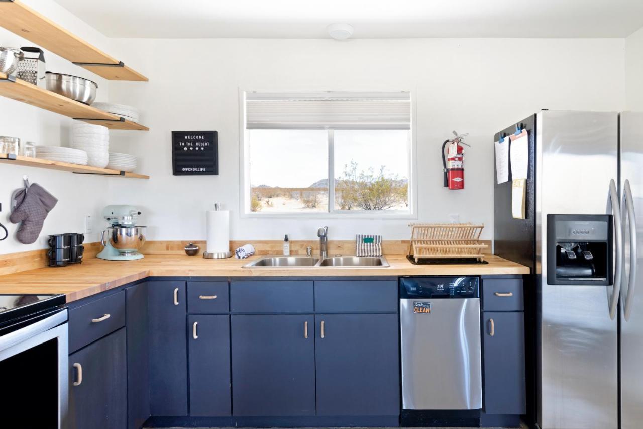 1 Minute To Joshua Tree National Park, Hot Tub, Stars, Private - The Wkndr Villa Twentynine Palms Bagian luar foto