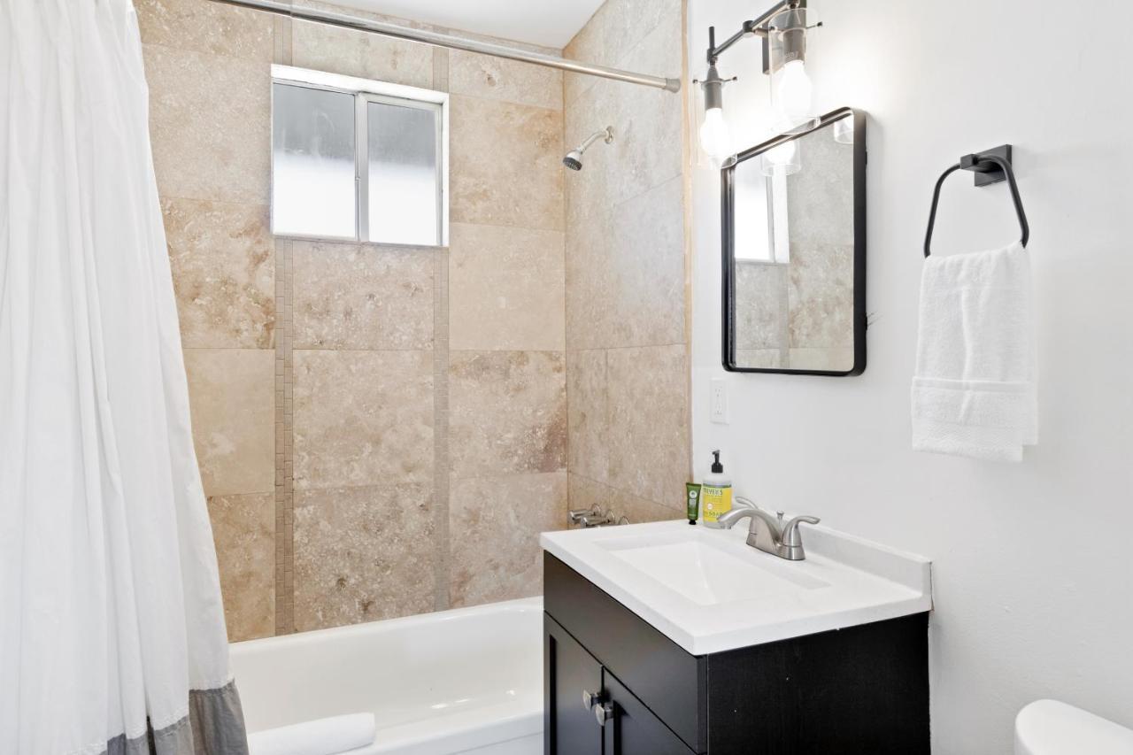 1 Minute To Joshua Tree National Park, Hot Tub, Stars, Private - The Wkndr Villa Twentynine Palms Bagian luar foto