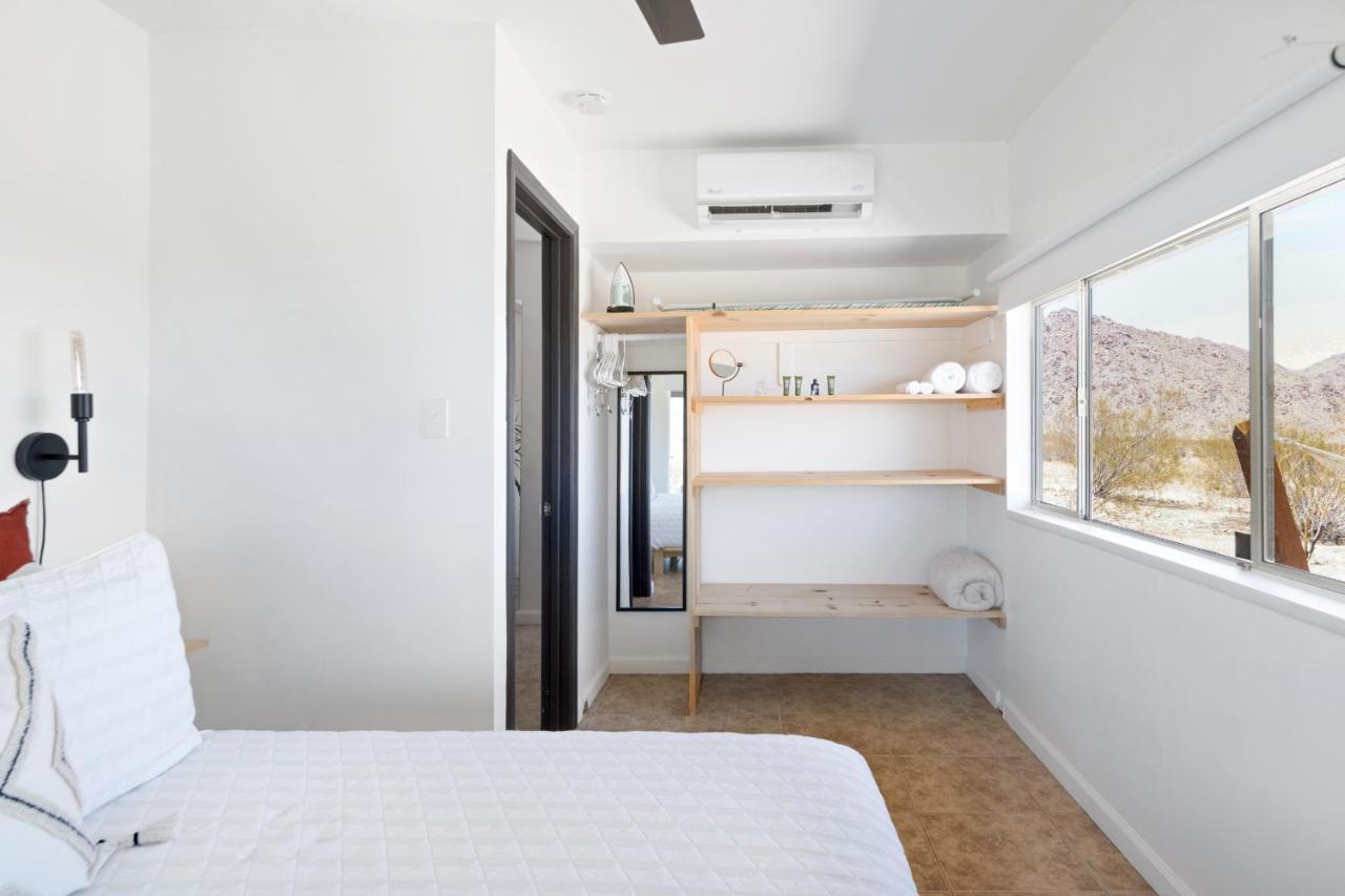 1 Minute To Joshua Tree National Park, Hot Tub, Stars, Private - The Wkndr Villa Twentynine Palms Bagian luar foto