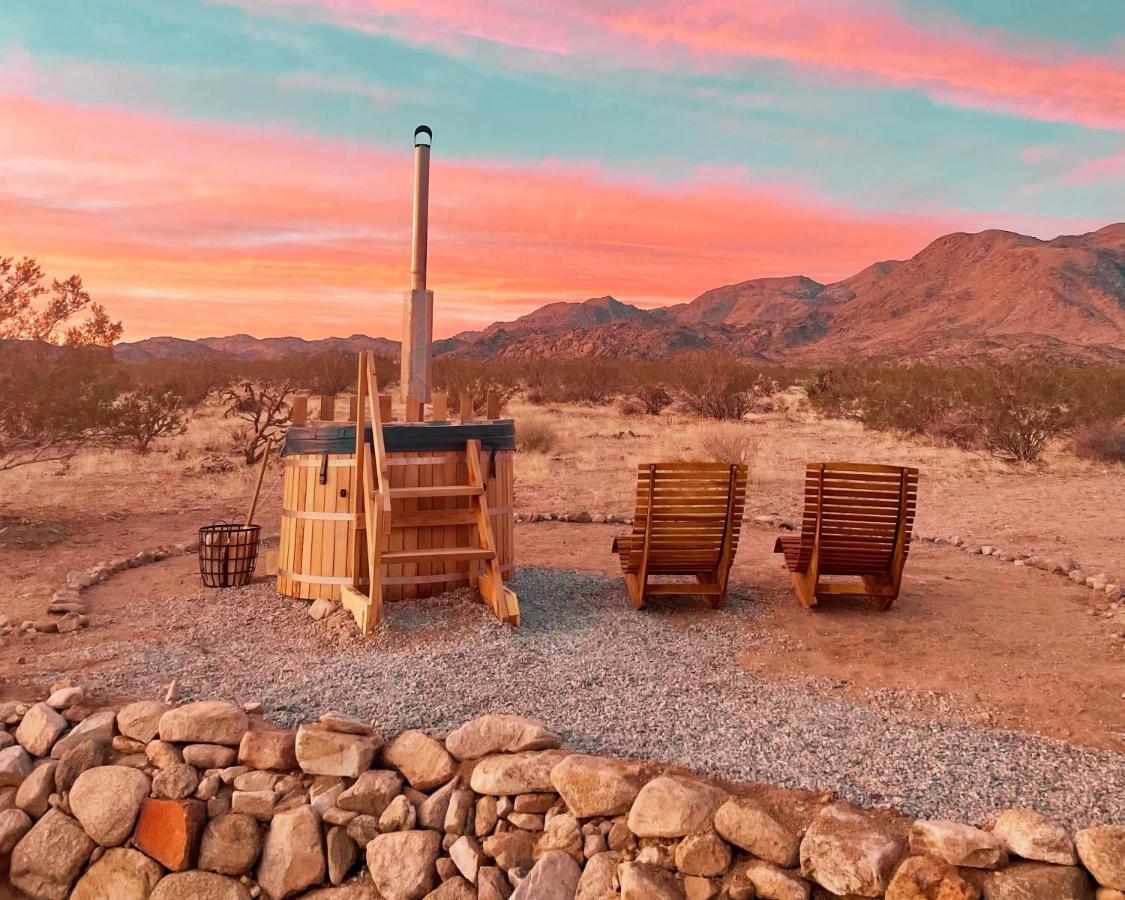 1 Minute To Joshua Tree National Park, Hot Tub, Stars, Private - The Wkndr Villa Twentynine Palms Bagian luar foto